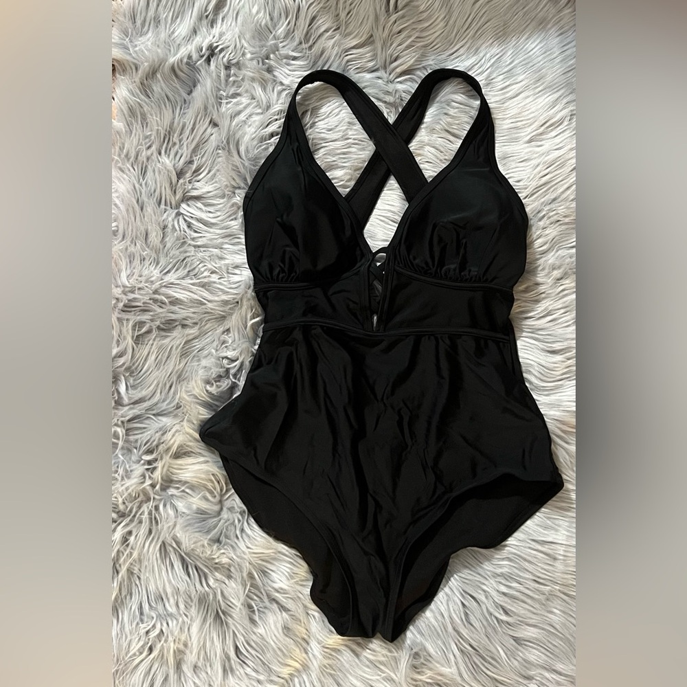 Adore me black one piece criss cross front swimsuit sz 0X